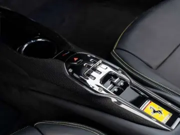 ANDERE Ferrari 296 GTB