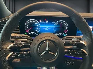 MERCEDES-BENZ GLE 400e 4M AMG Night Pano Burm AIRMATIC AHK