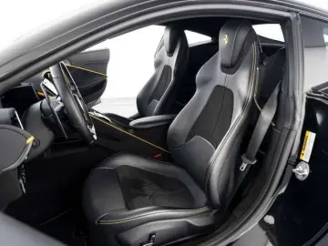 FERRARI Ferrari Roma