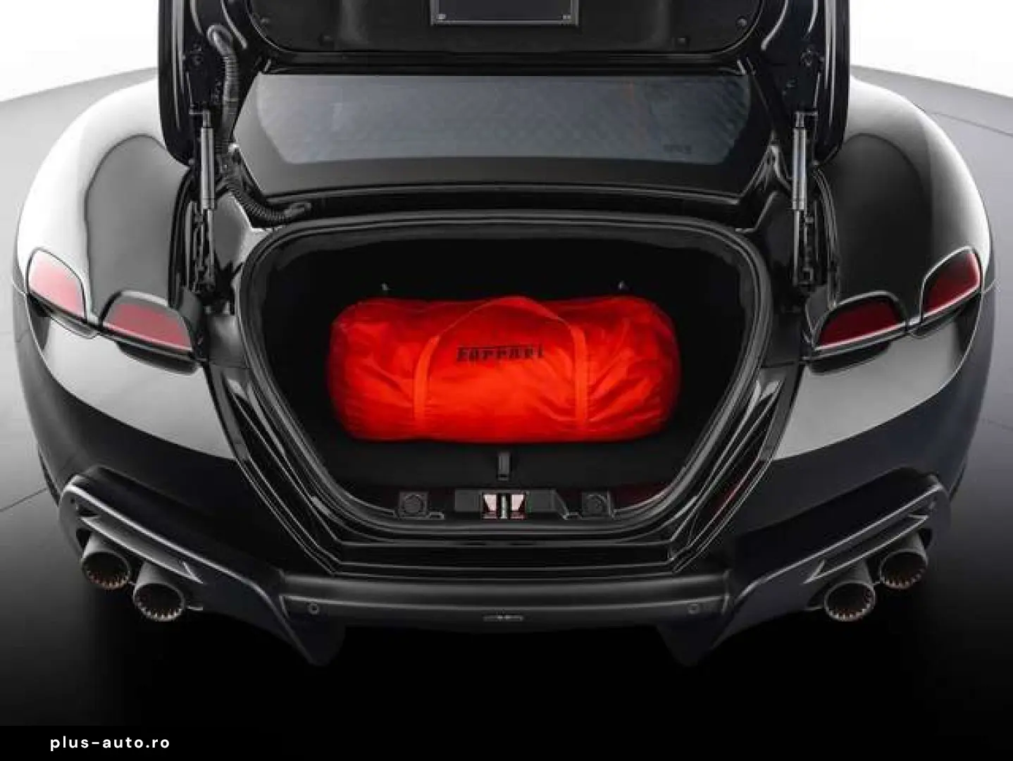 FERRARI Ferrari Roma
