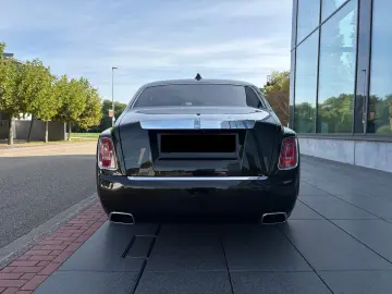ROLLS ROYCE Phantom Serie II Gold-Plated Spirit Ecstasy