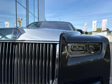 ROLLS ROYCE Phantom Serie II Gold-Plated Spirit Ecstasy