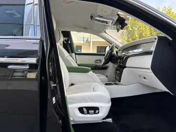 ROLLS ROYCE Phantom Serie II Gold-Plated Spirit Ecstasy