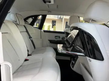 ROLLS ROYCE Phantom Serie II Gold-Plated Spirit Ecstasy