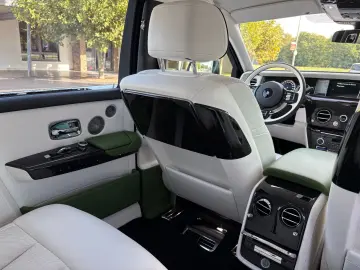 ROLLS ROYCE Phantom Serie II Gold-Plated Spirit Ecstasy