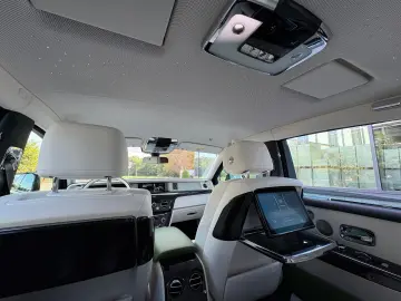 ROLLS ROYCE Phantom Serie II Gold-Plated Spirit Ecstasy