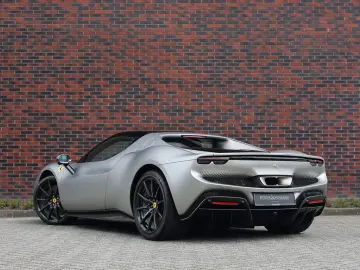 FERRARI 296 GTB   Atelier - Lift - Carbon