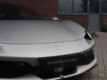 FERRARI 296 GTB   Atelier - Lift - Carbon
