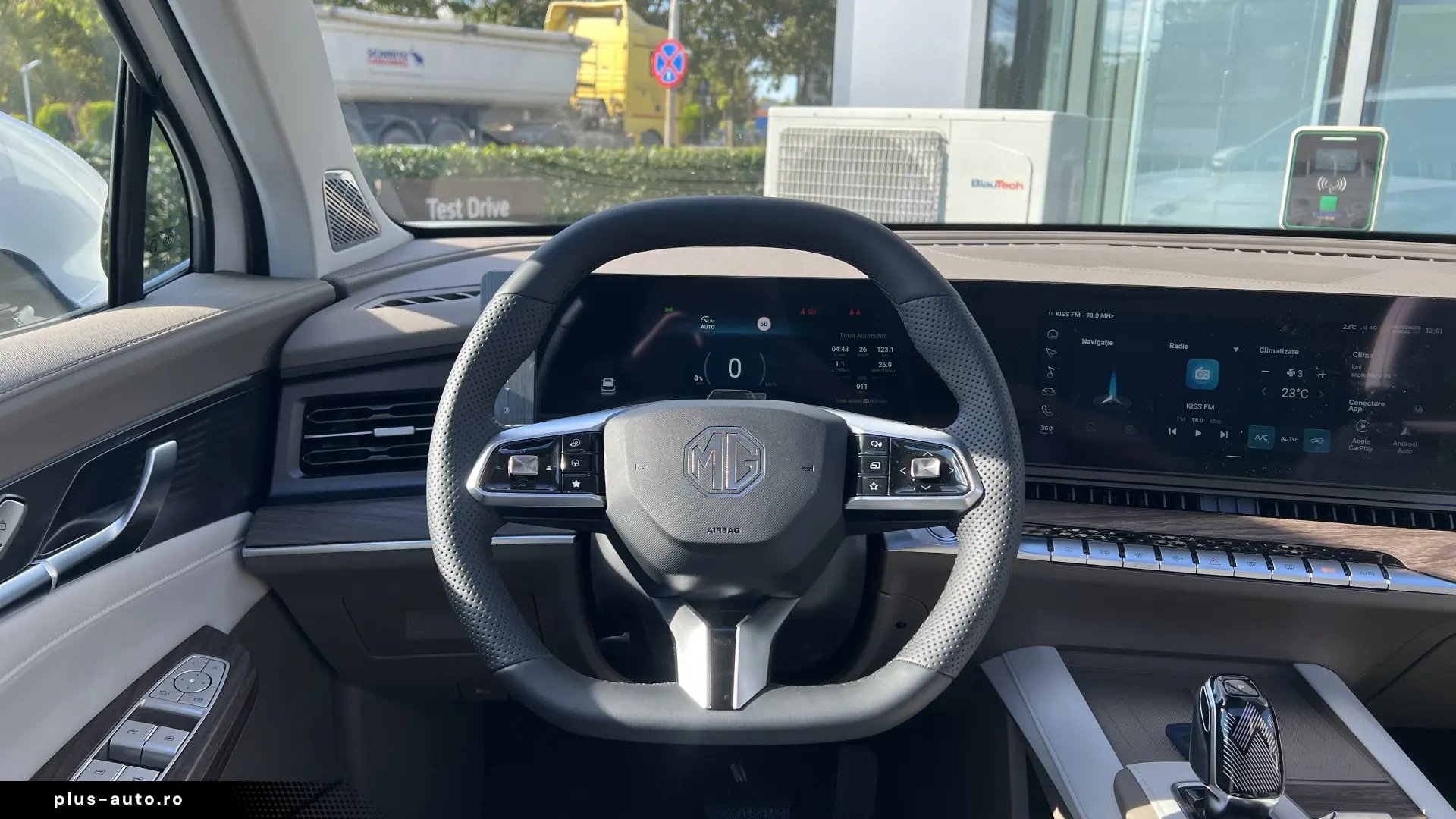MG MGS9 PHEV Luxury MY2026 – 299 CP   Plug-in Hybrid
