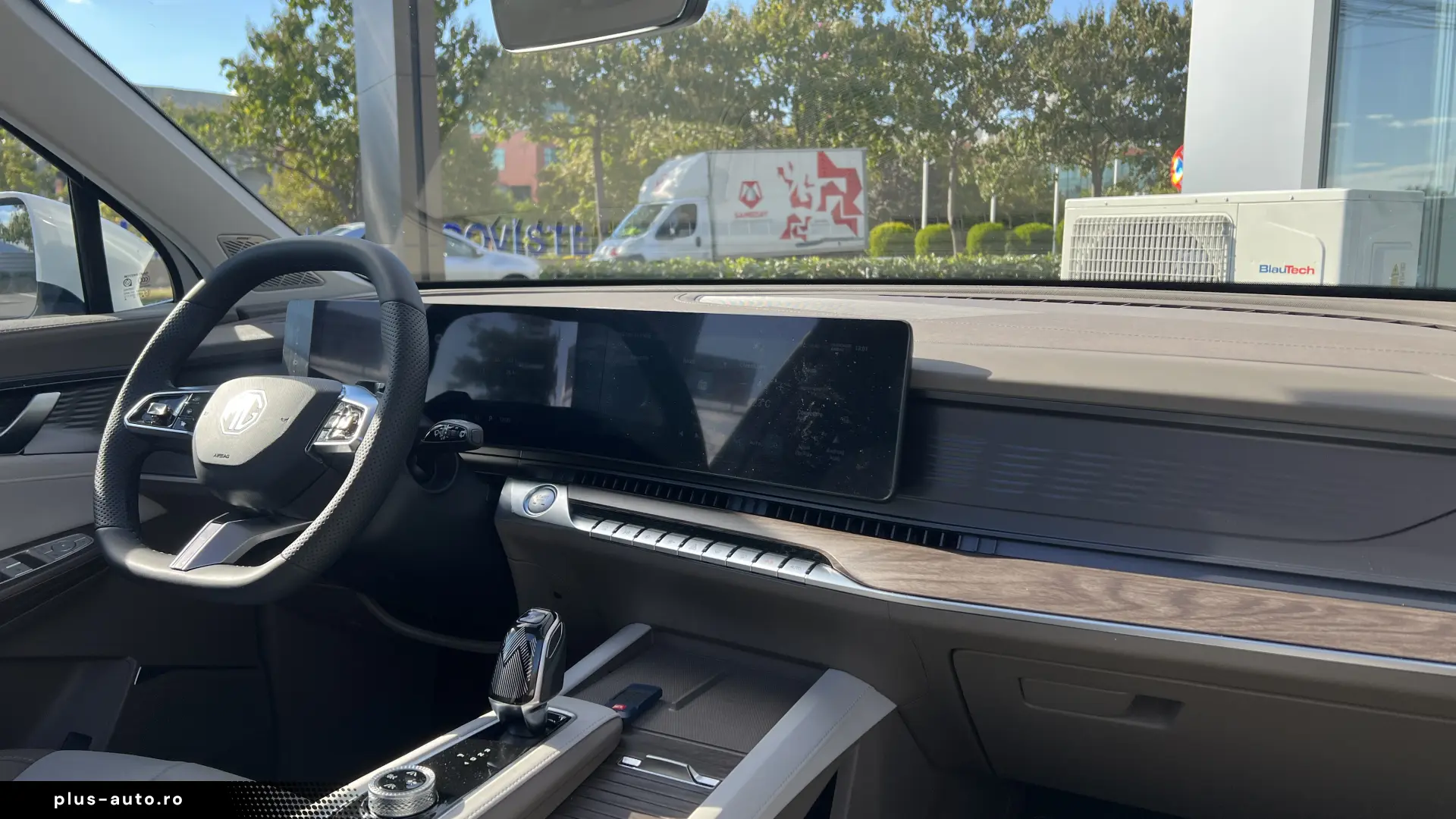 MG MGS9 PHEV Luxury MY2026 – 299 CP   Plug-in Hybrid