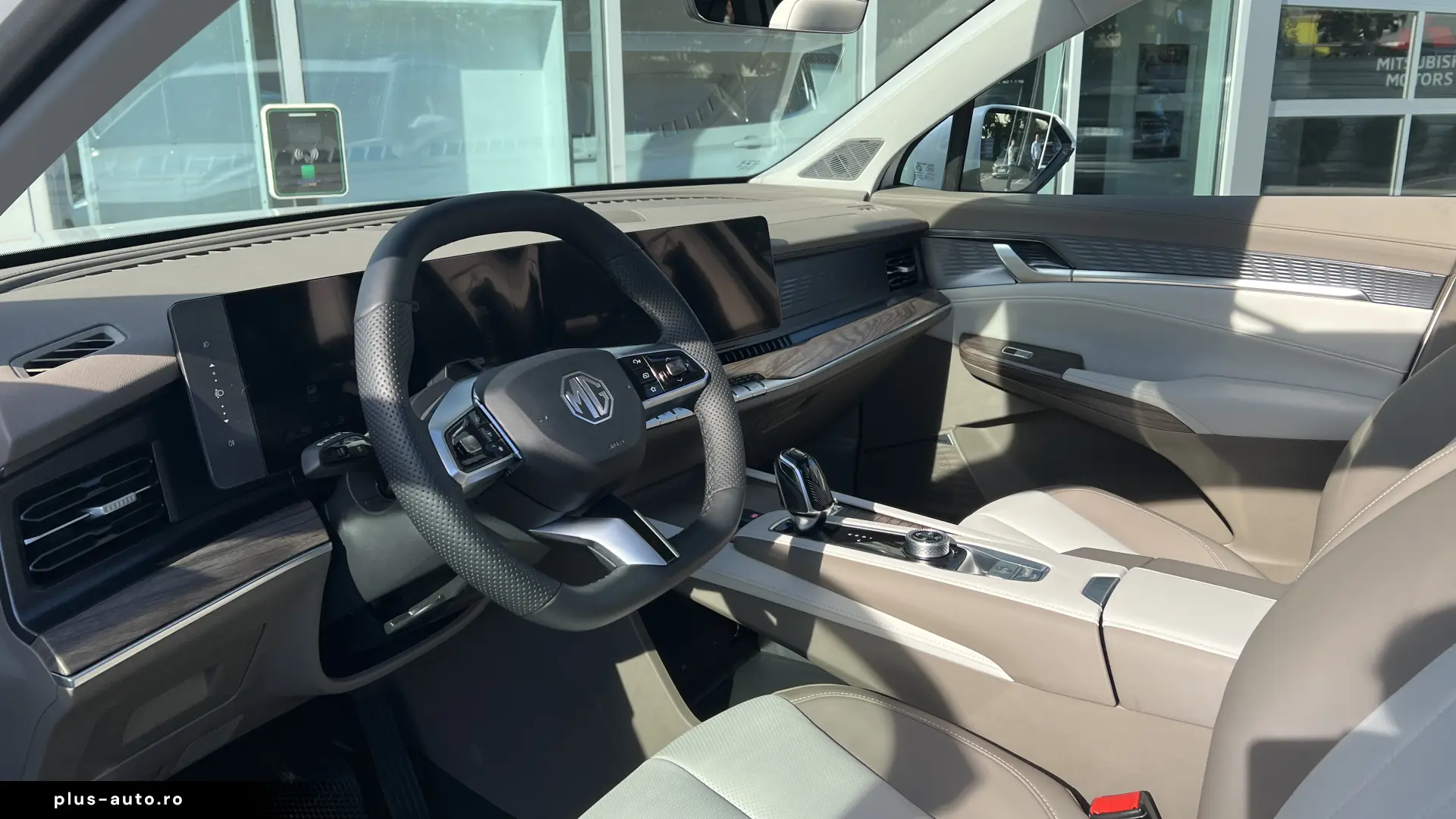 MG MGS9 PHEV Luxury MY2026 – 299 CP   Plug-in Hybrid