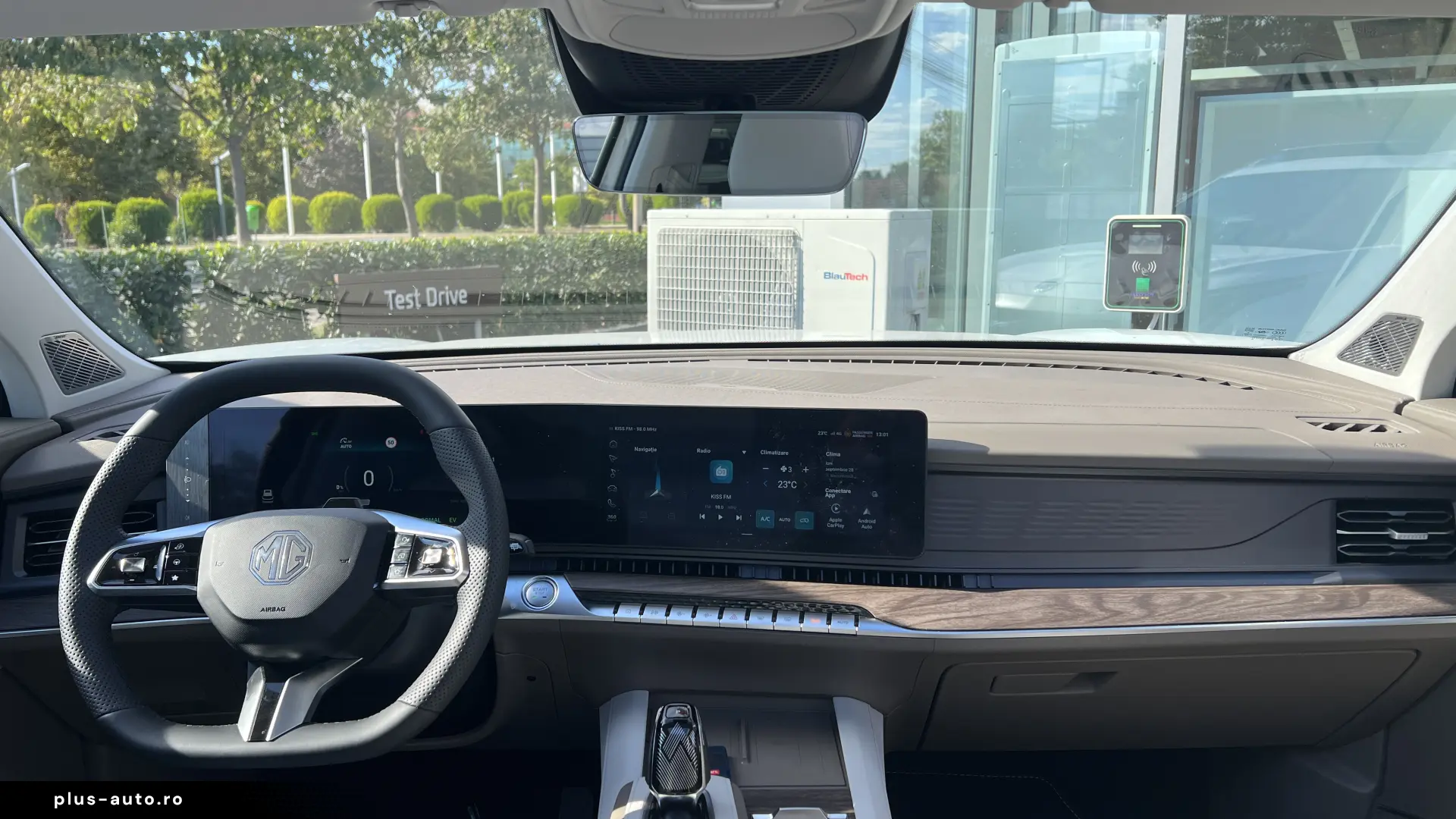 MG MGS9 PHEV Luxury MY2026 – 299 CP   Plug-in Hybrid