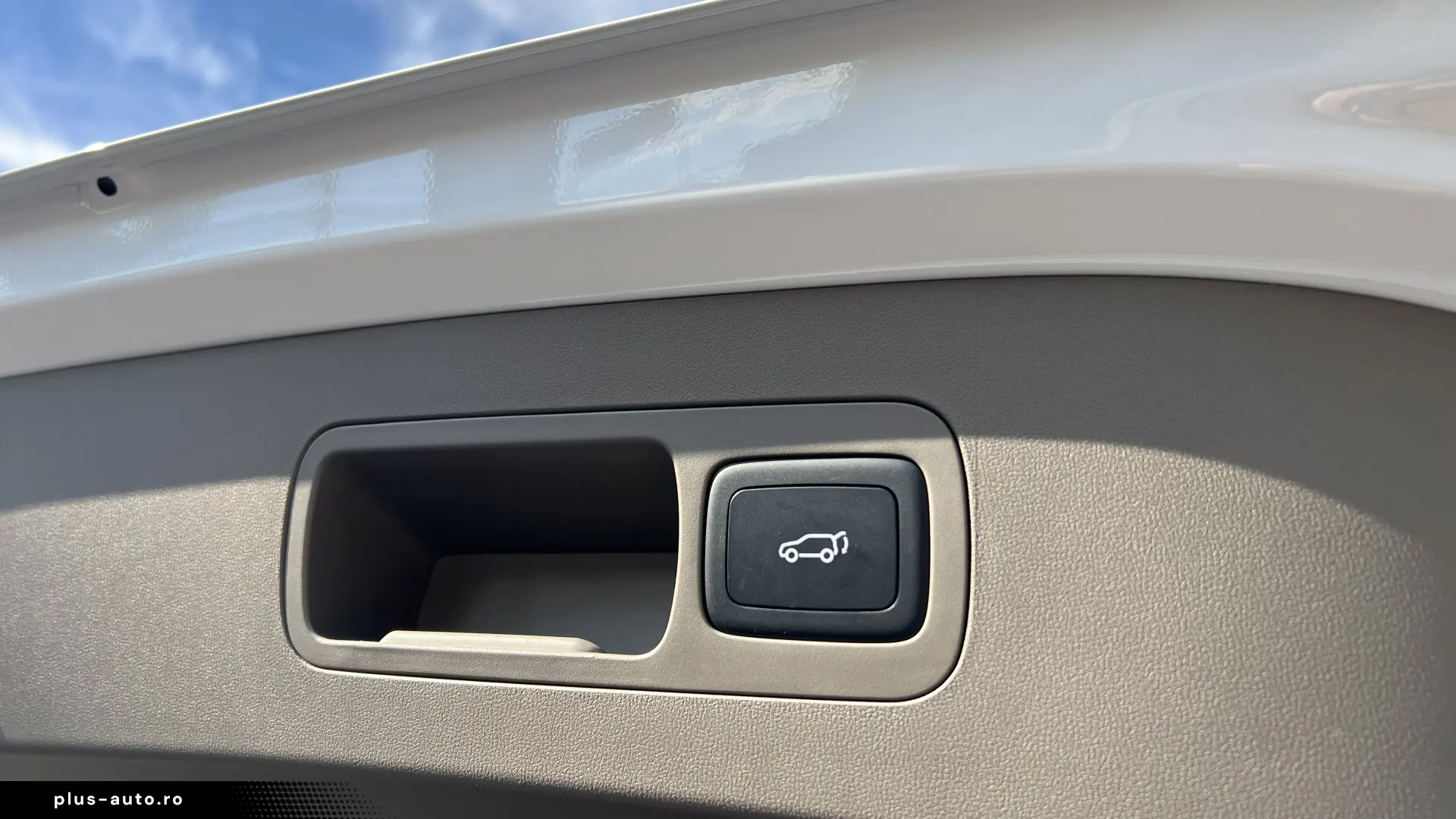 MG MGS9 PHEV Luxury MY2026 – 299 CP   Plug-in Hybrid