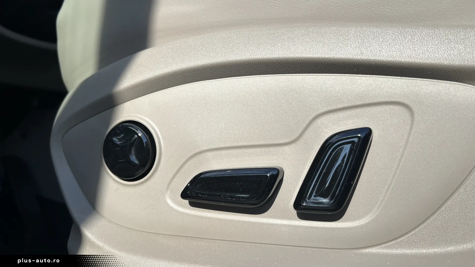 MG MGS9 PHEV Luxury MY2026 – 299 CP   Plug-in Hybrid