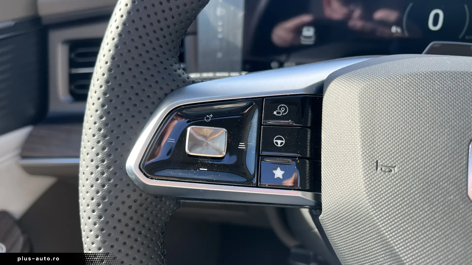 MG MGS9 PHEV Luxury MY2026 – 299 CP   Plug-in Hybrid