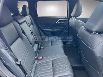 Mitsubishi Outlander Plug-in Hybrid TOP PANO • MI-PILOT 360