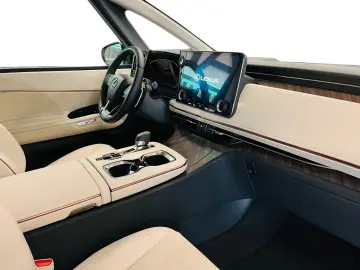 Lexus LM 350h Executive E-Four   360 PANO • MARK LEVINSON