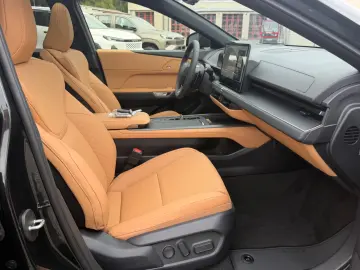 Lexus ES 300h e-FOUR Executive MY26  MARK LEVINSON