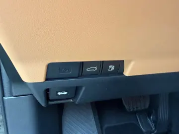 Lexus ES 300h e-FOUR Executive MY26  MARK LEVINSON