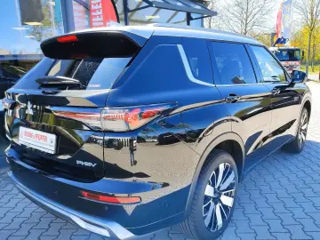 Mitsubishi Outlander PHEV TOP   306 CP PANO • 360  • HUD