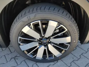 Mitsubishi Outlander PHEV TOP   306 CP PANO • 360  • HUD