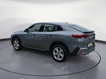 BMW X2 sDrive20i Steptronic Alarmanlage Adaptiv LED