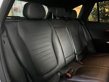 Mercedes-Benz GLC 220 AMG Line ACC MBUX LED Leder Ambient