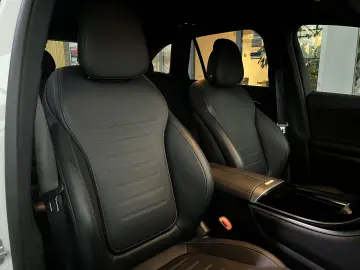 Mercedes-Benz GLC 220 AMG Line ACC MBUX LED Leder Ambient