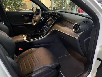 Mercedes-Benz GLC 220 AMG Line ACC MBUX LED Leder Ambient