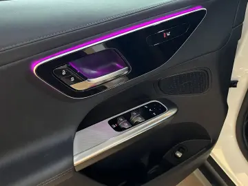 Mercedes-Benz GLC 220 AMG Line ACC MBUX LED Leder Ambient
