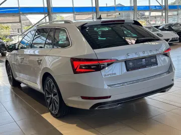 Skoda Superb L&K Leder Memory R.Cam Navi AHK ACC LED