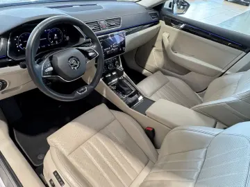 Skoda Superb L&K Leder Memory R.Cam Navi AHK ACC LED