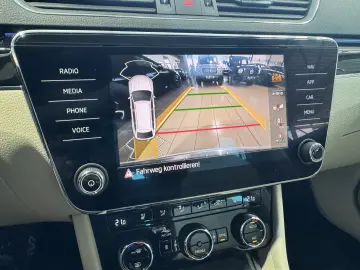 Skoda Superb L&K Leder Memory R.Cam Navi AHK ACC LED