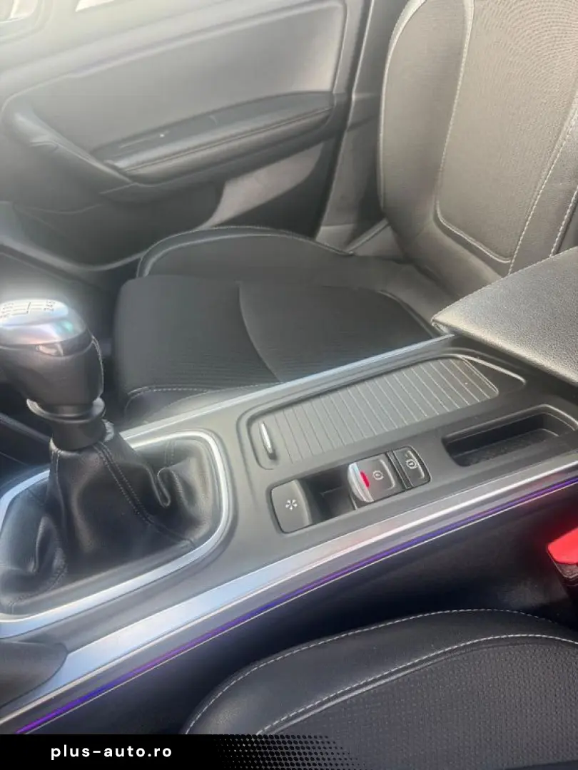 renault  megane  sedan  1.3 TCe 140CP Intens