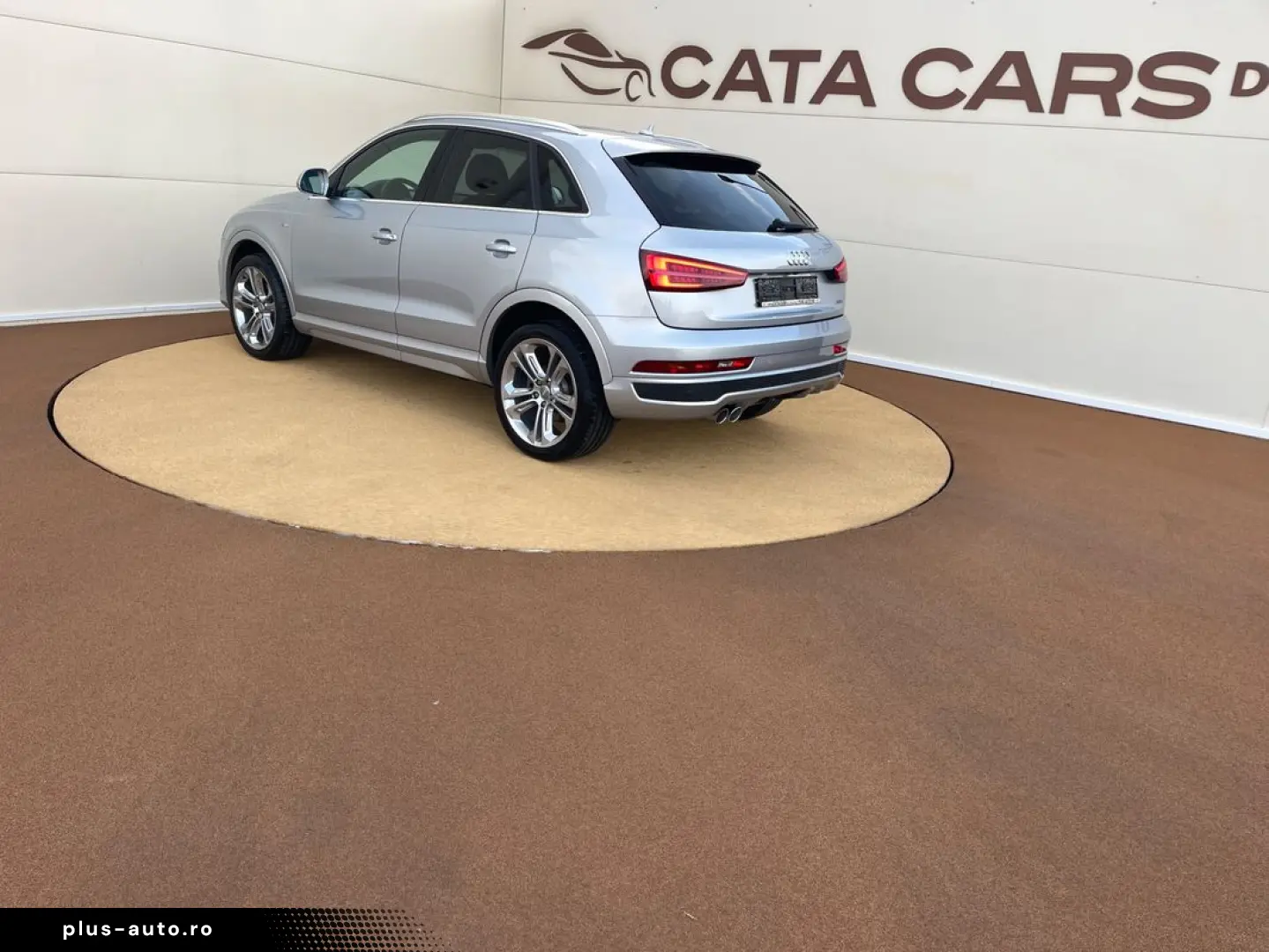 Audi Q3 2.0TDI  184CP  SLINE  Quattro  LED  Camera  Piele  K