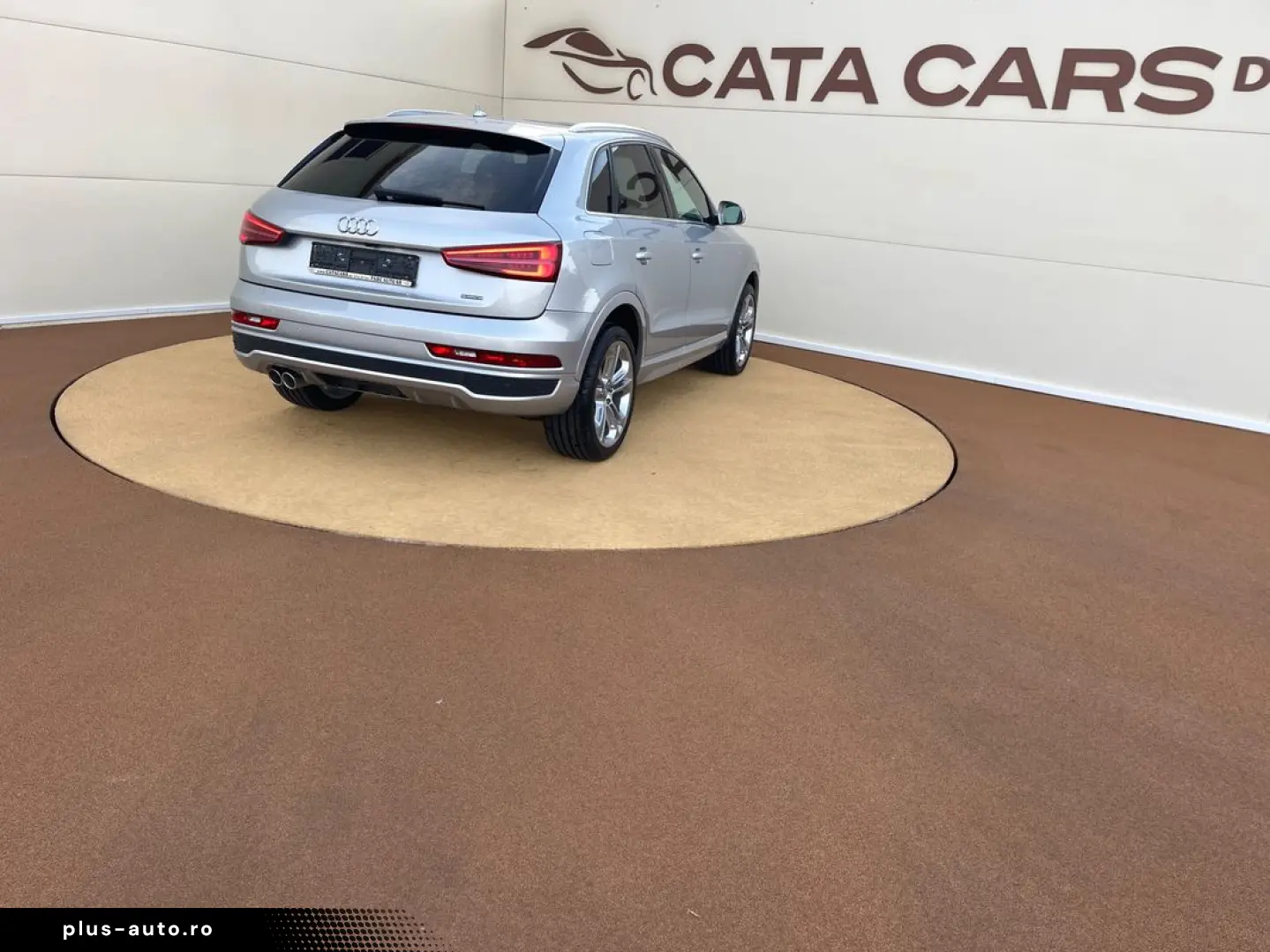 Audi Q3 2.0TDI  184CP  SLINE  Quattro  LED  Camera  Piele  K