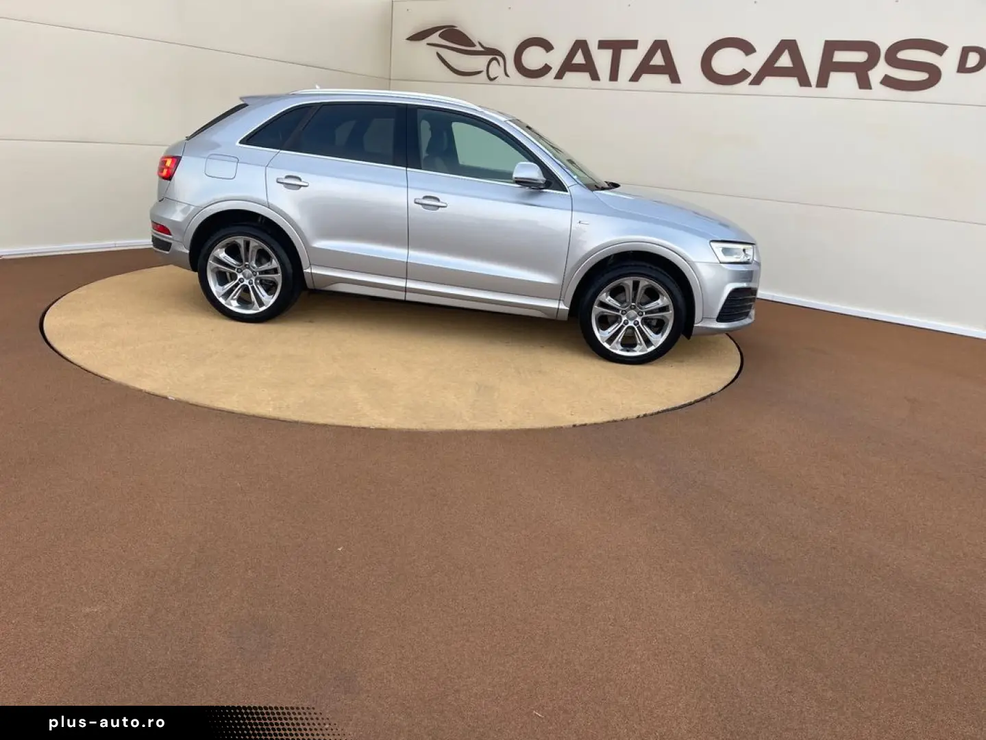 Audi Q3 2.0TDI  184CP  SLINE  Quattro  LED  Camera  Piele  K