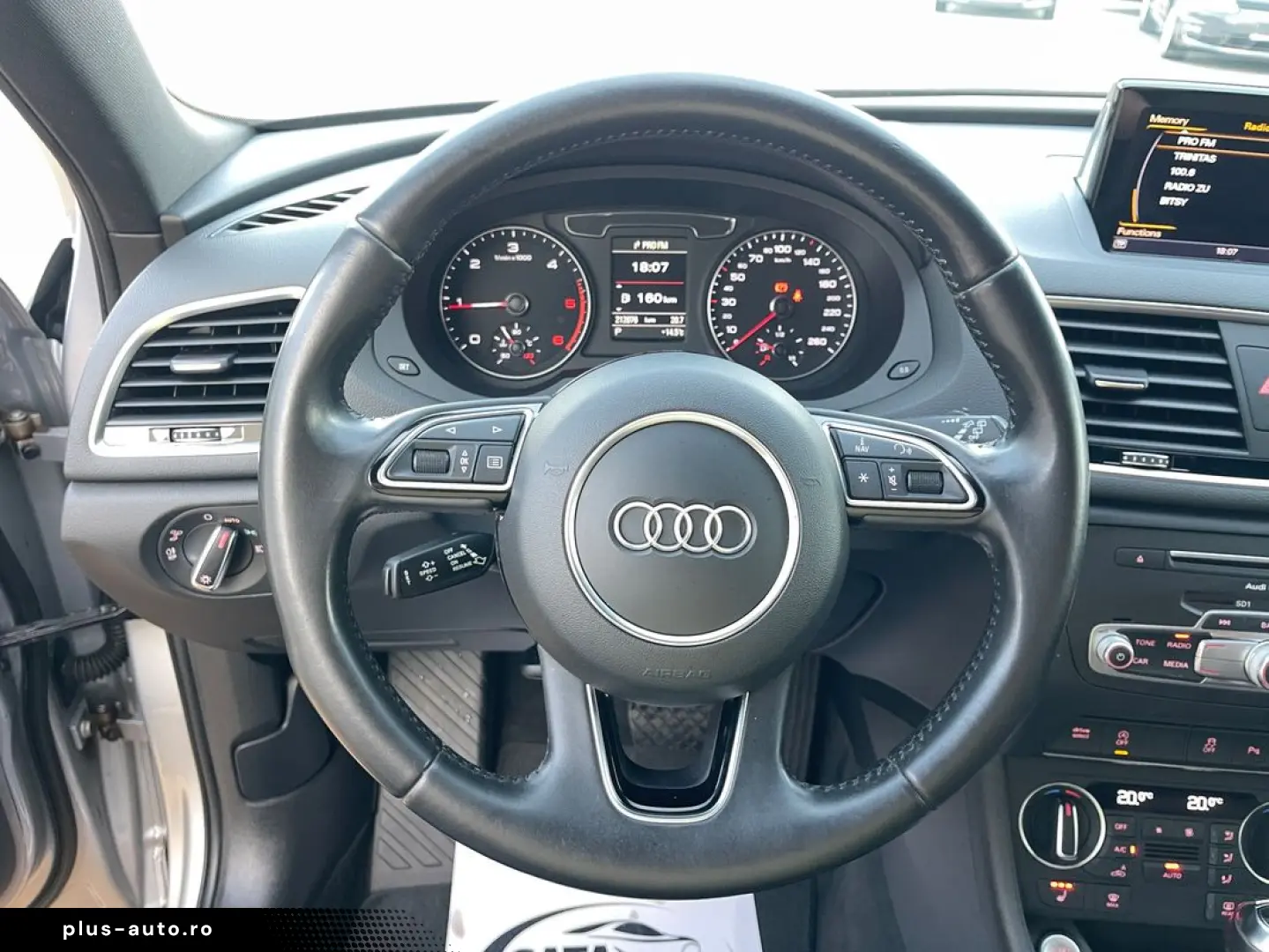 Audi Q3 2.0TDI  184CP  SLINE  Quattro  LED  Camera  Piele  K
