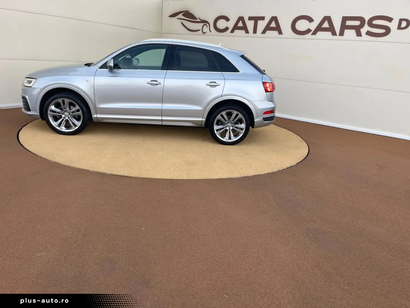 Audi Q3 2.0TDI  184CP  SLINE  Quattro  LED  Camera  Piele  K