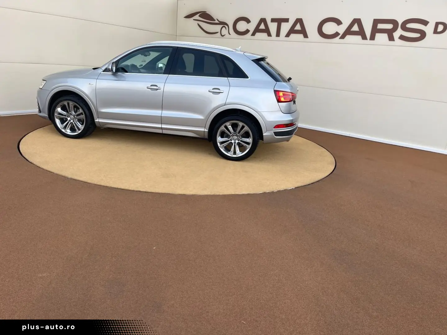 Audi Q3 2.0TDI  184CP  SLINE  Quattro  LED  Camera  Piele  K