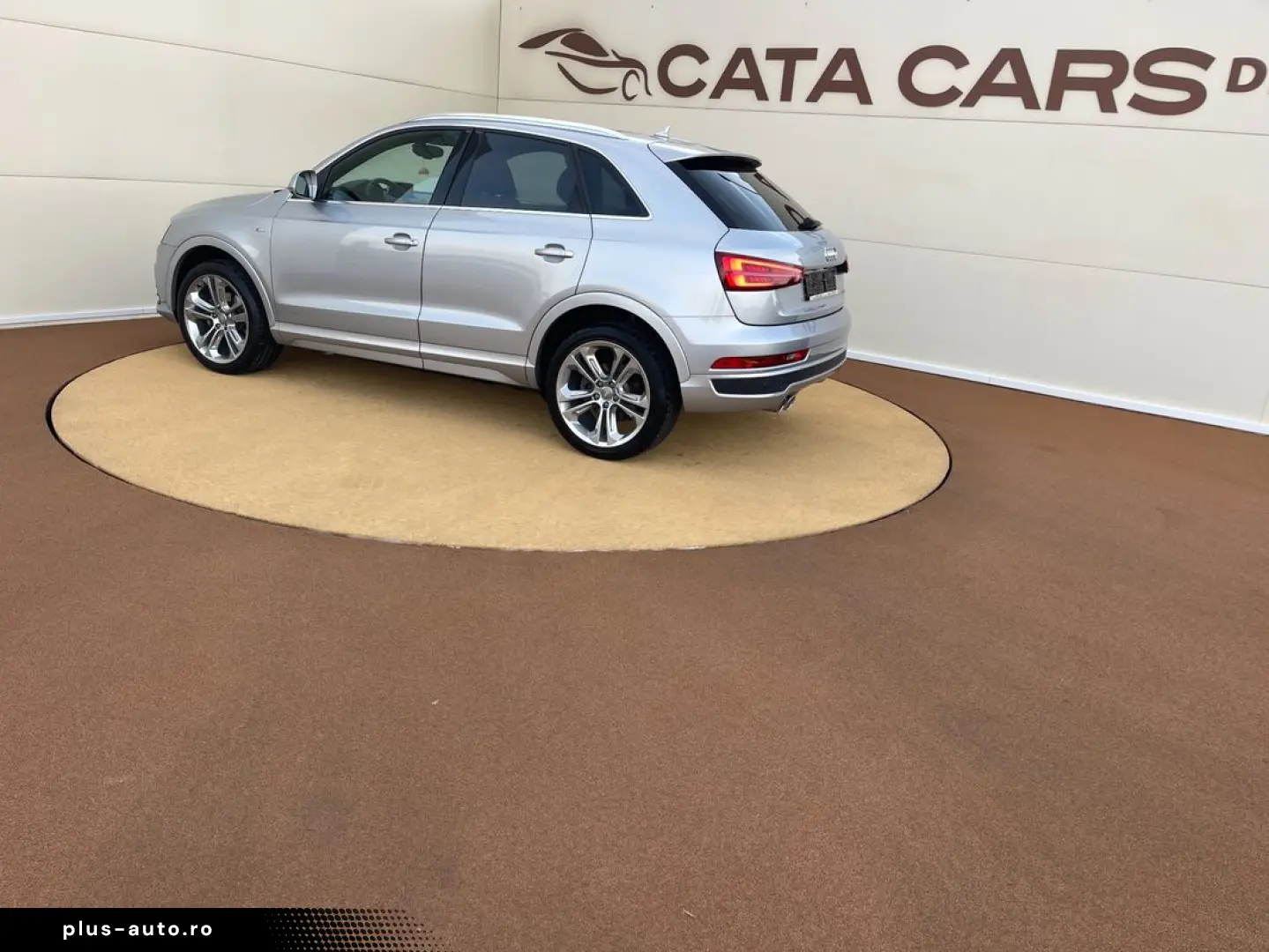 Audi Q3 2.0TDI  184CP  SLINE  Quattro  LED  Camera  Piele  K