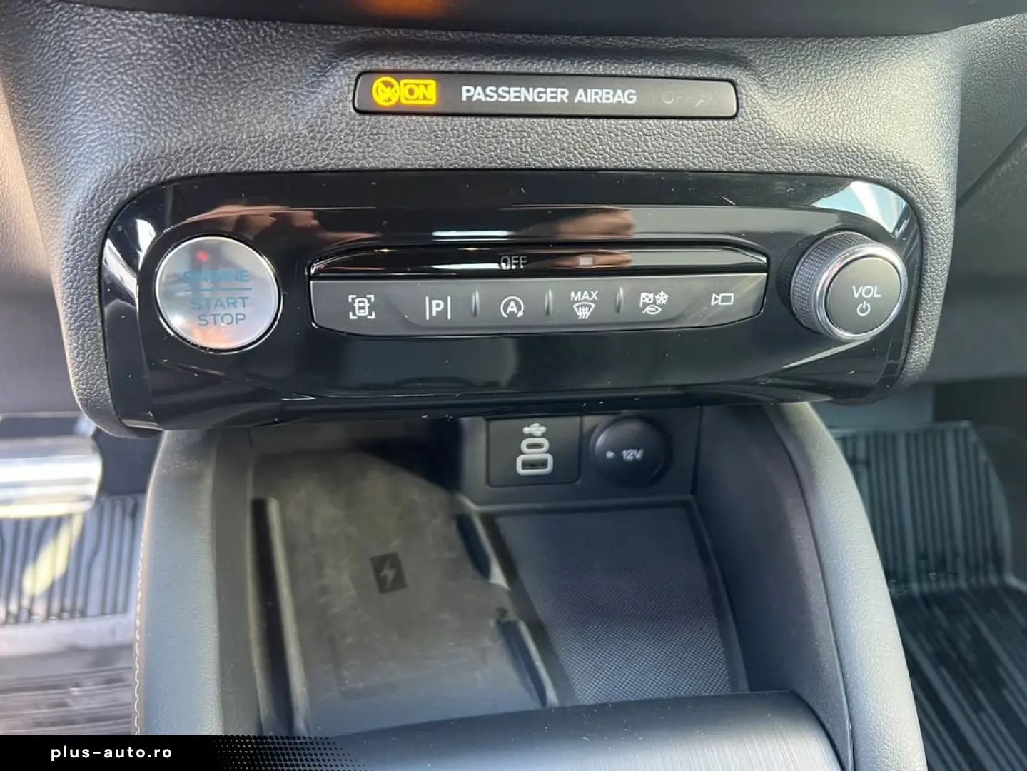Ford Kuga MCA 5 usi Sound Edition 1.5l Dragon 186 CP A8