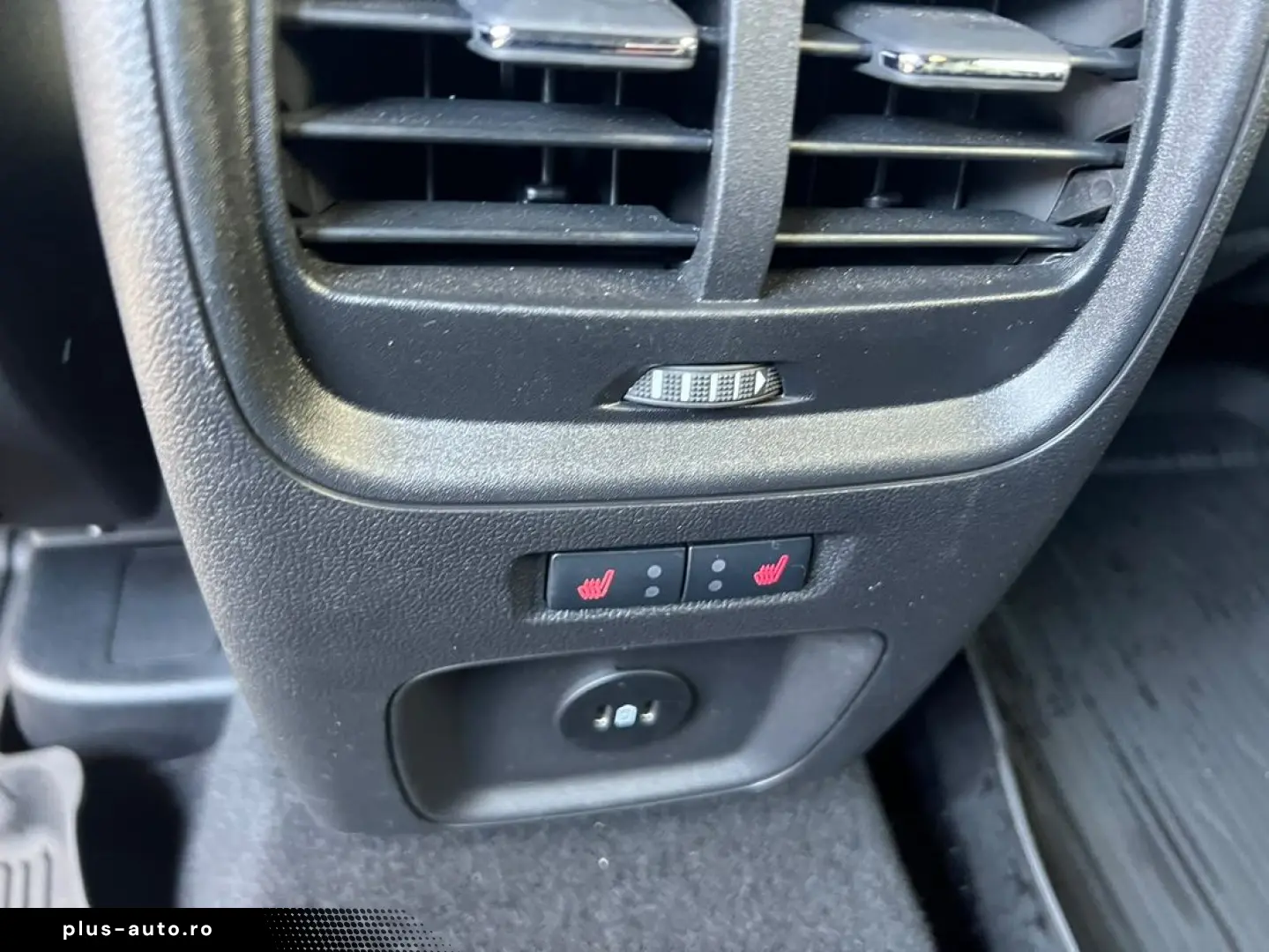 Ford Kuga MCA 5 usi Sound Edition 1.5l Dragon 186 CP A8