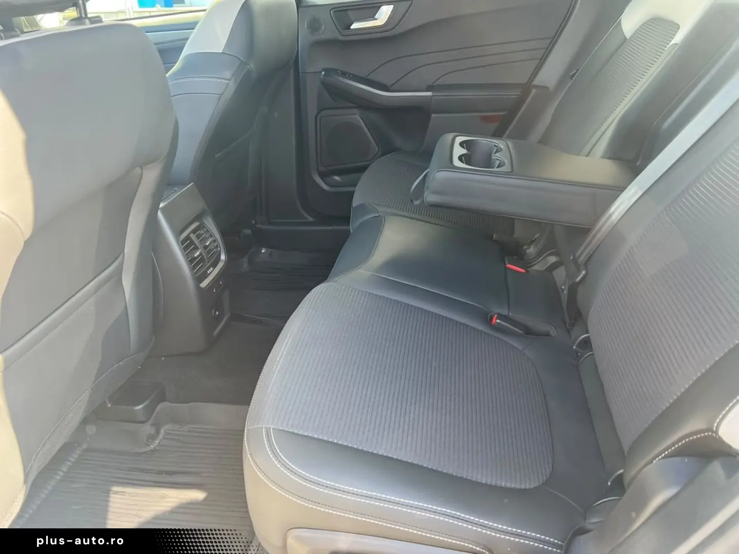 Ford Kuga MCA 5 usi Sound Edition 1.5l Dragon 186 CP A8