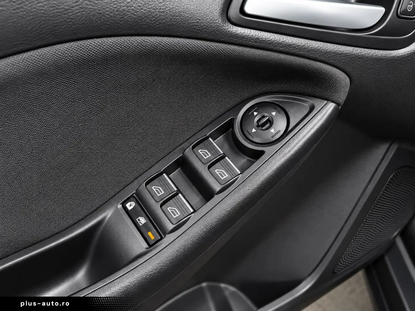 Ford Focus 2017 E6 “Model Titanium”