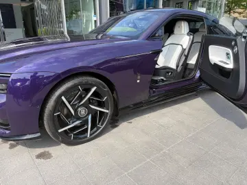 Rolls-Royce Black Bagde Spectre - ELECTRIC - LIVRARE RAPIDA!