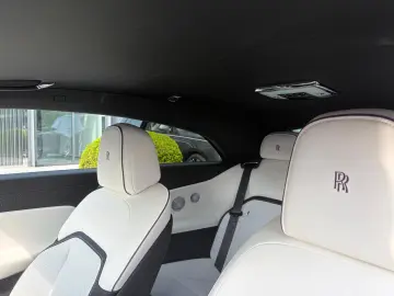 Rolls-Royce Black Bagde Spectre - ELECTRIC - LIVRARE RAPIDA!