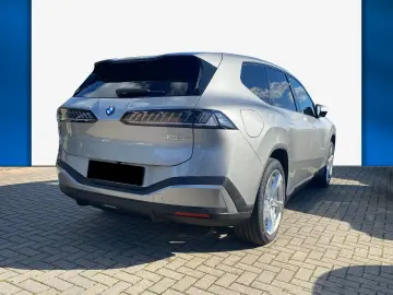 BMW iX3 40_HK_Park_Assist