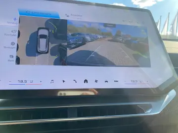 BMW iX3 40_HK_Park_Assist
