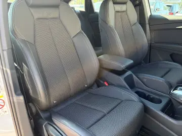 AUDI Q4 Sportback 40 S line Temp Matrix StandHZG El.